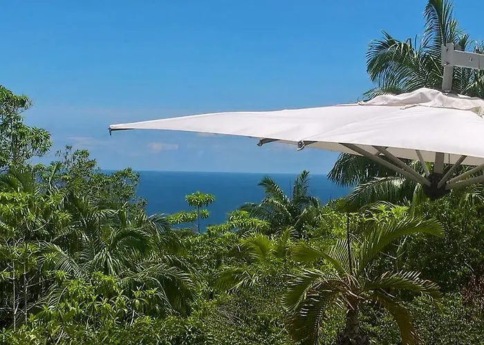 Villa Bois Joli Au Cap (Mahe)